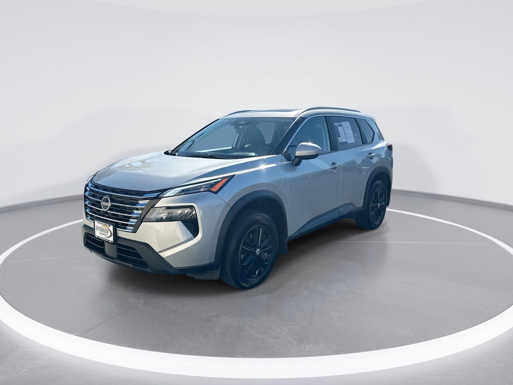 Used 2024 Nissan Rogue SV SUV
