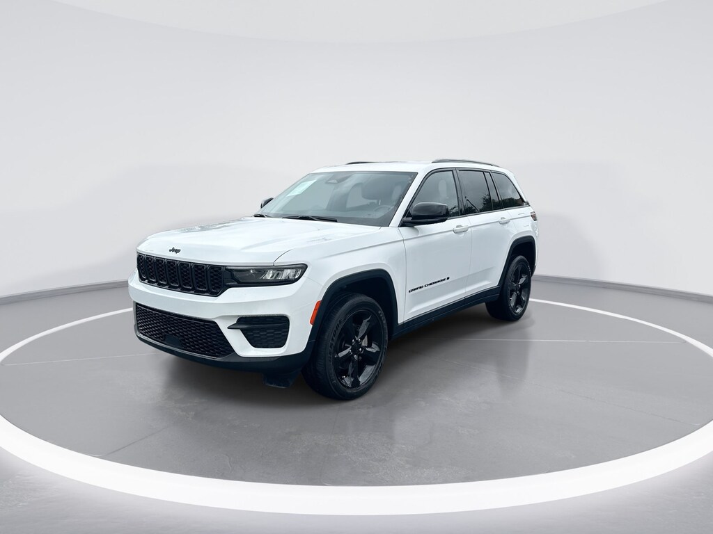 Used 2023 Jeep Grand Cherokee Altitude 4x4 SUV