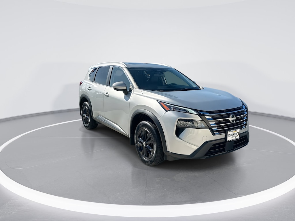 Used 2024 Nissan Rogue SV SUV