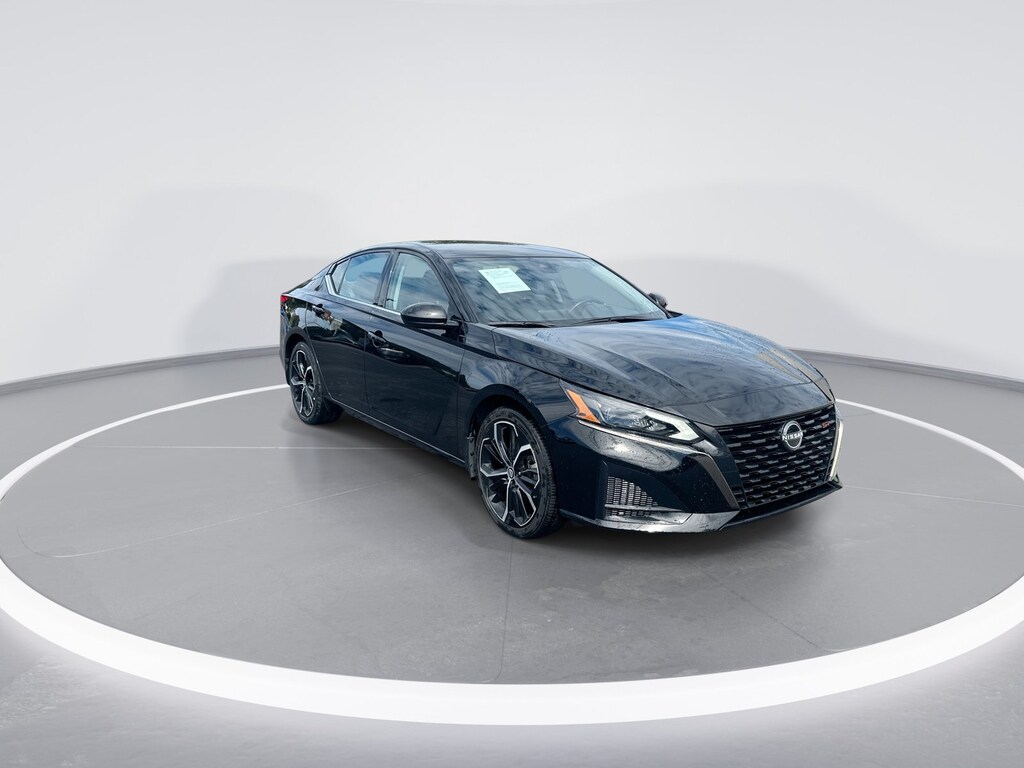 Used 2025 Nissan Altima SR Sedan