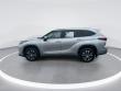 2022 Toyota Highlander Hybrid XLE SUV