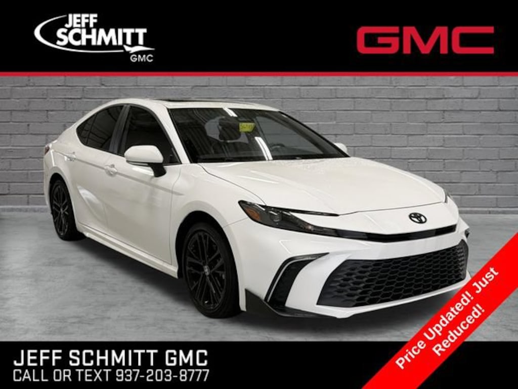 Used 2026 Toyota Camry SE Sedan