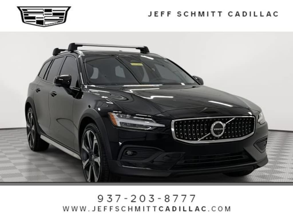 Used 2025 Volvo V60 Cross Country Ultra