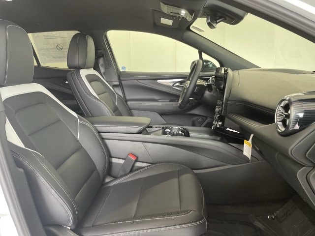 2025 Chevrolet Blazer EV LT - Photo 24