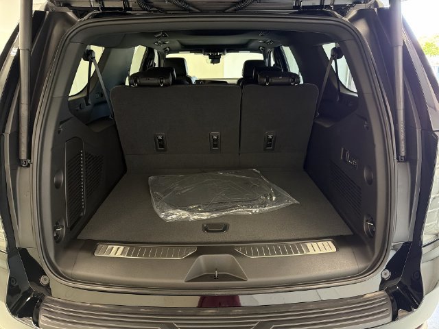 2026 Chevrolet Suburban High Country - Photo 16