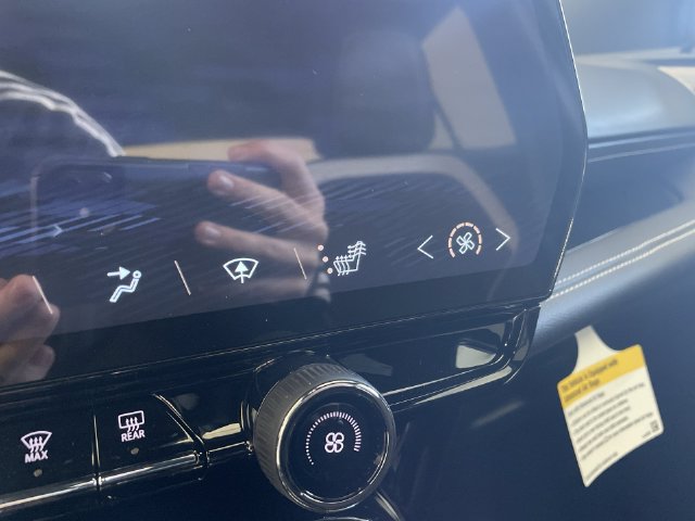 2025 Chevrolet Blazer EV LT - Photo 37