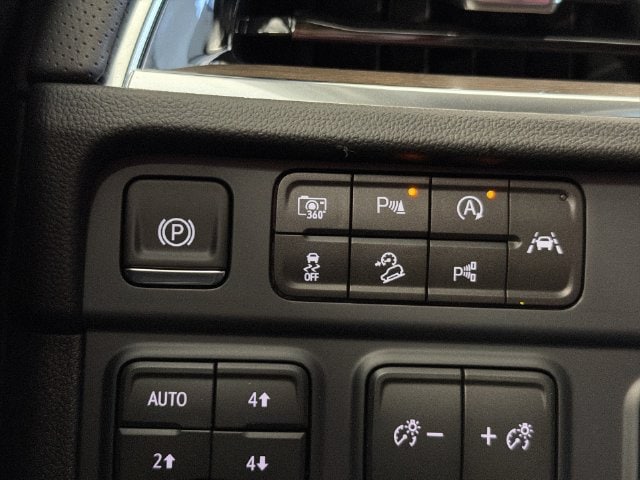 2026 Chevrolet Suburban High Country - Photo 30