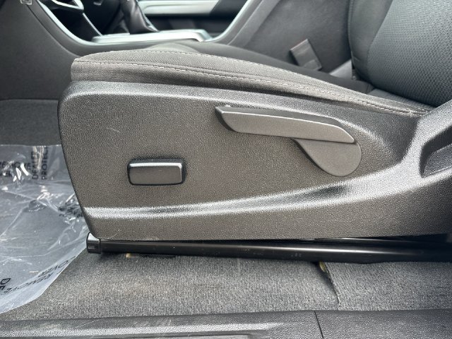 2022 Chevrolet Colorado LT - Photo 21