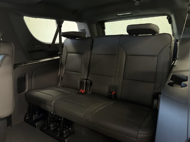 2026 Chevrolet Suburban High Country - Photo 18