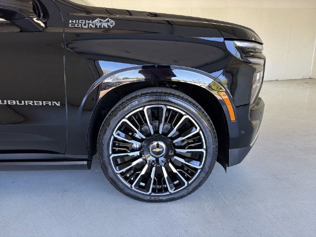 2026 Chevrolet Suburban High Country - Photo 15