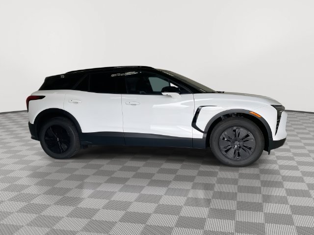 2025 Chevrolet Blazer EV LT - Photo 17