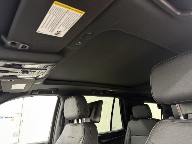 2022 GMC Yukon Denali - Photo 28