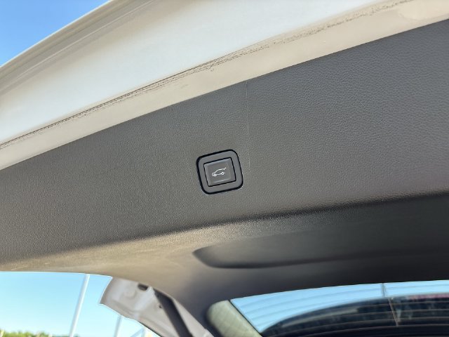 2023 Chevrolet Traverse 1LT - Photo 17
