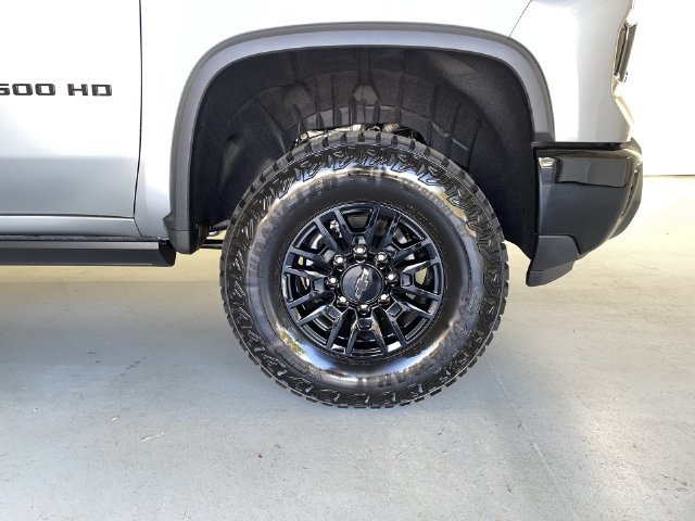 2026 Chevrolet Silverado 2500 HD ZR2 - Photo 18