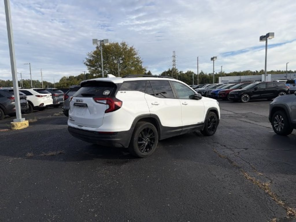 Used 2024 GMC Terrain SLE SUV