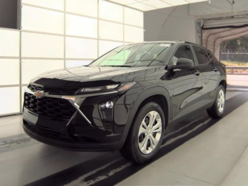 Used 2026 Chevrolet Trax LS SUV