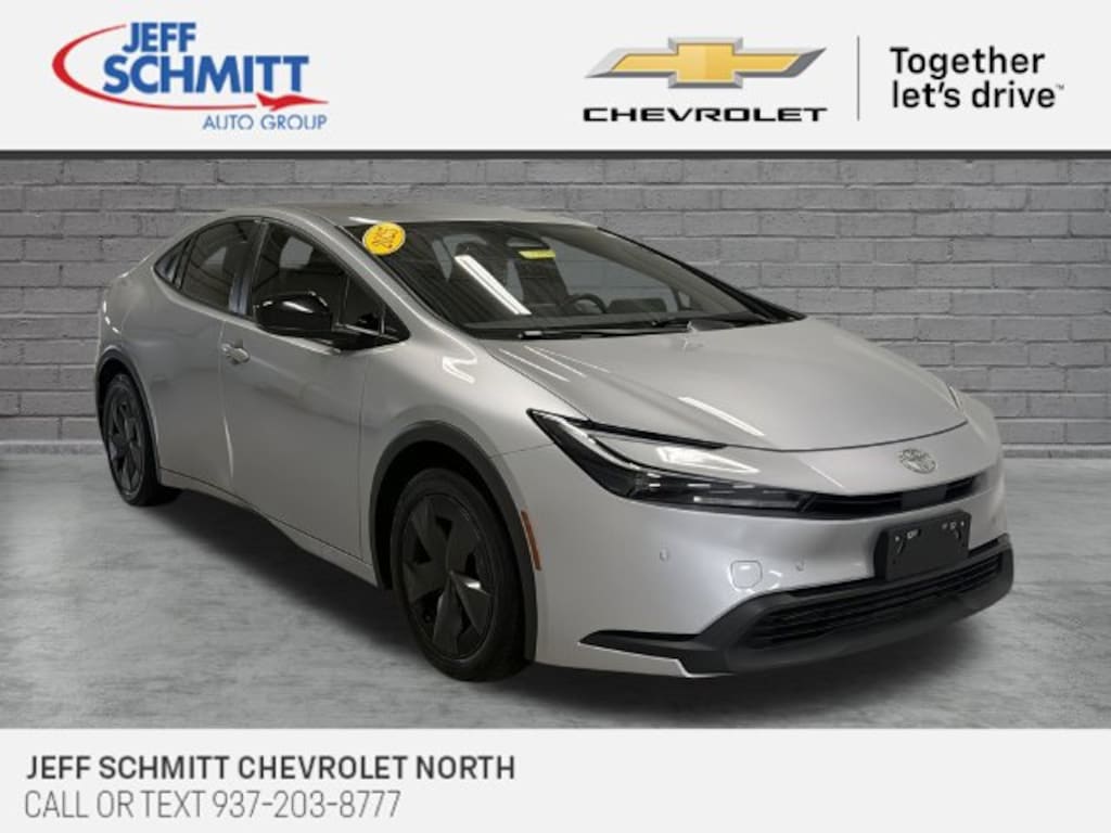 Used 2025 Toyota Prius LE Hatchback