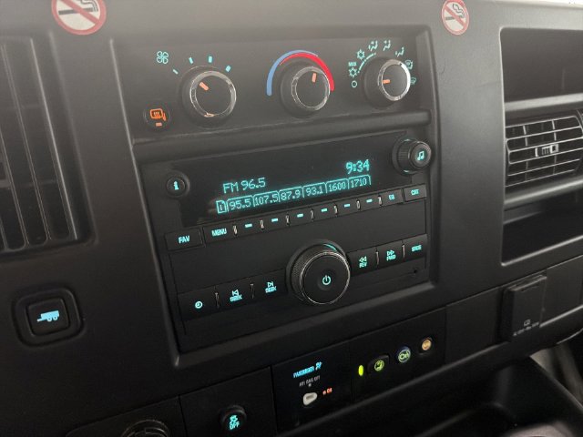 2025 Chevrolet Express Cargo Work Van - Photo 24