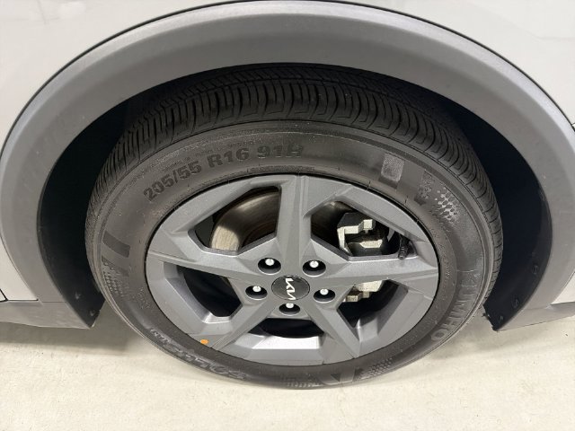 2025 Kia K4 LXS - Photo 15