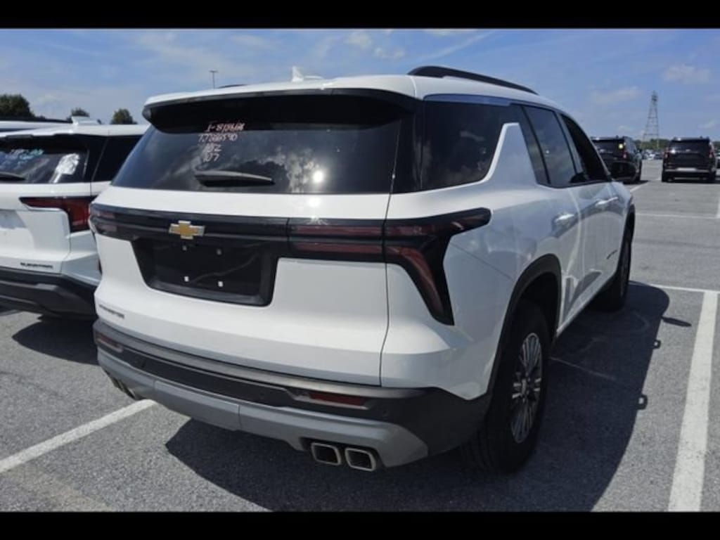 Used 2026 Chevrolet Traverse LT SUV