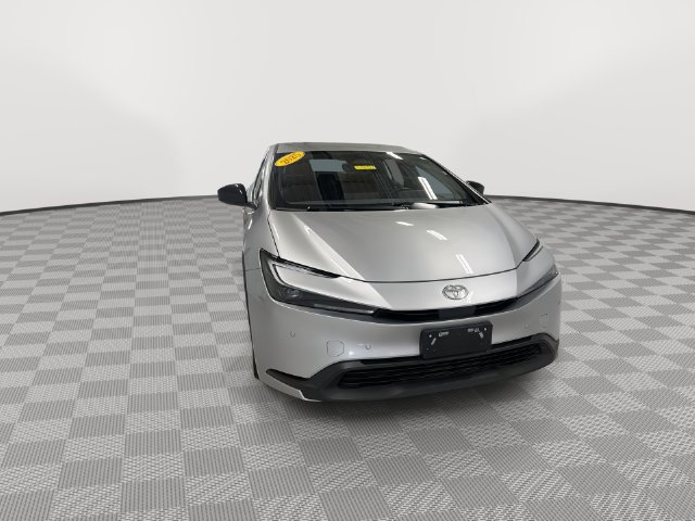 Used 2025 Toyota Prius LE Hatchback