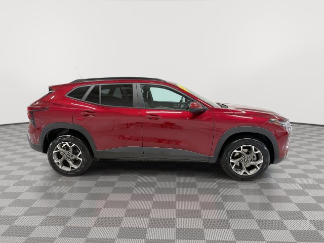 2025 Chevrolet Trax LT - Photo 15