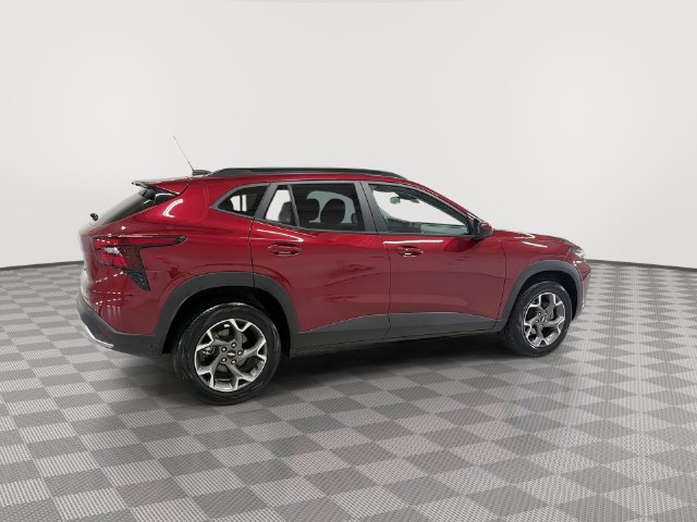 2025 Chevrolet Trax LT - Photo 14
