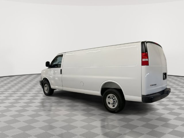 2025 Chevrolet Express Cargo Work Van - Photo 9