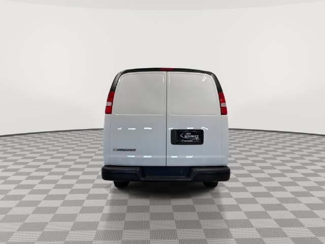 2025 Chevrolet Express Cargo Work Van - Photo 11