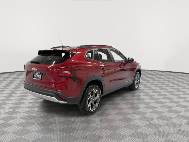 2025 Chevrolet Trax LT - Photo 13