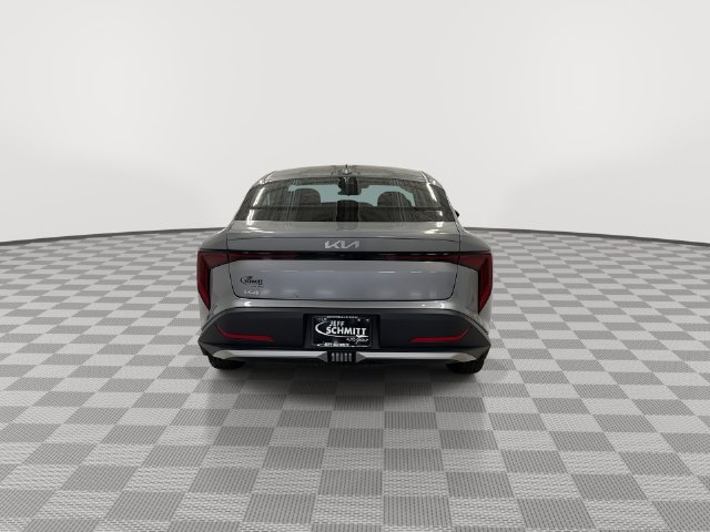 2025 Kia K4 LXS - Photo 10