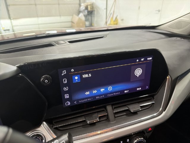 2025 Chevrolet Trax LT - Photo 25