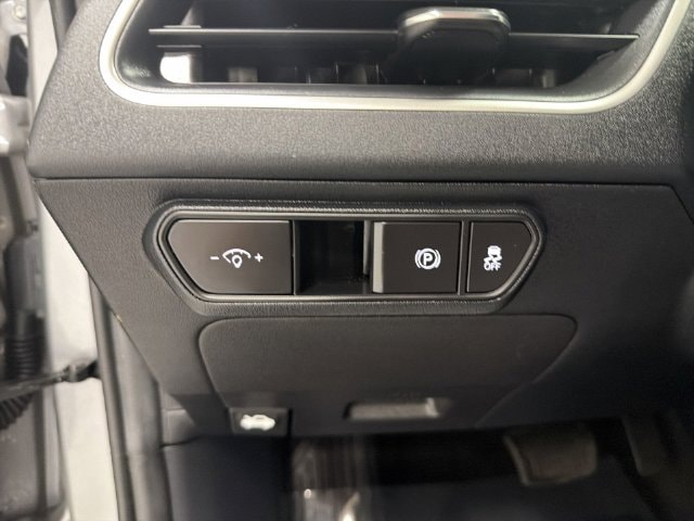2025 Kia K4 LXS - Photo 27