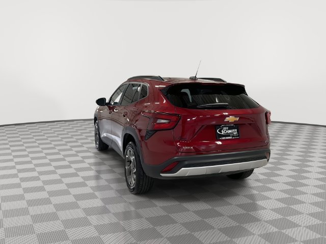 2025 Chevrolet Trax LT - Photo 11