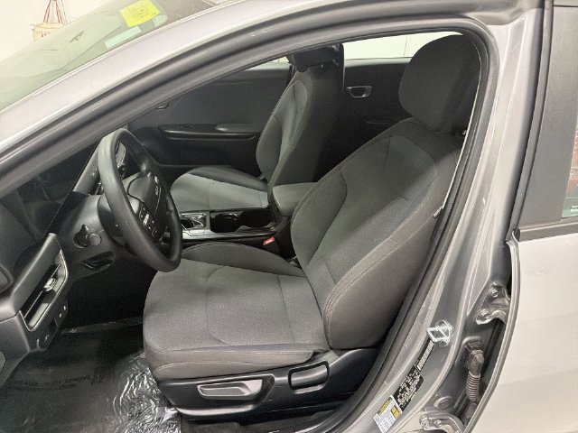 2025 Kia K4 LXS - Photo 20