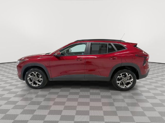 2025 Chevrolet Trax LT - Photo 9