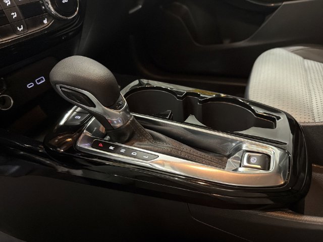 2025 Chevrolet Trax LT - Photo 28