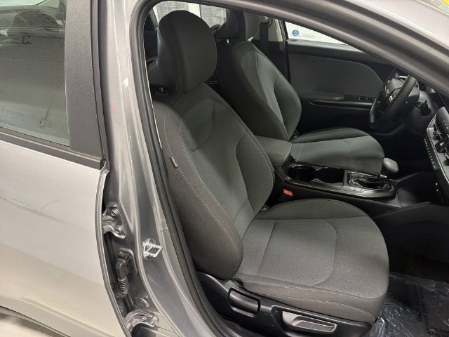 2025 Kia K4 LXS - Photo 19
