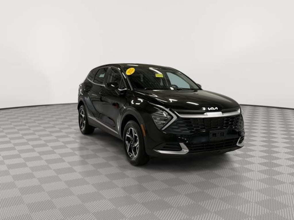 Used 2025 Kia Sportage LX SUV