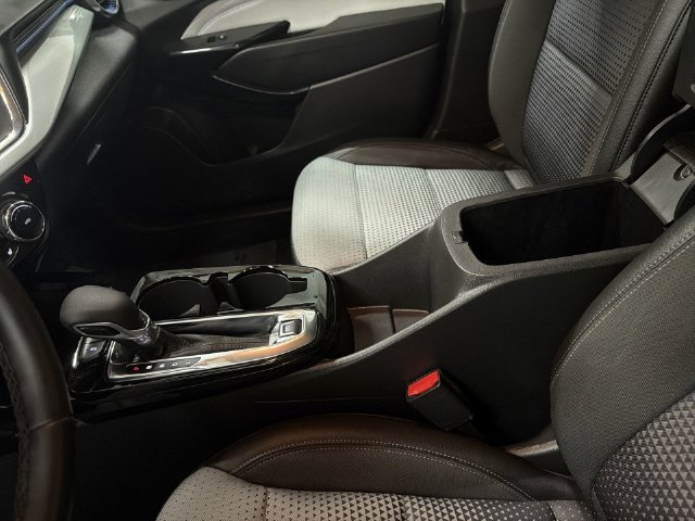 2025 Chevrolet Trax LT - Photo 24
