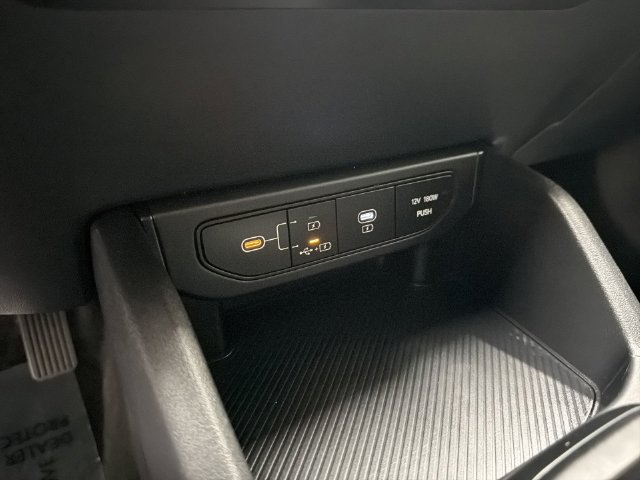 2025 Kia K4 LXS - Photo 25