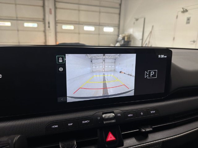 2025 Kia K4 LXS - Photo 24