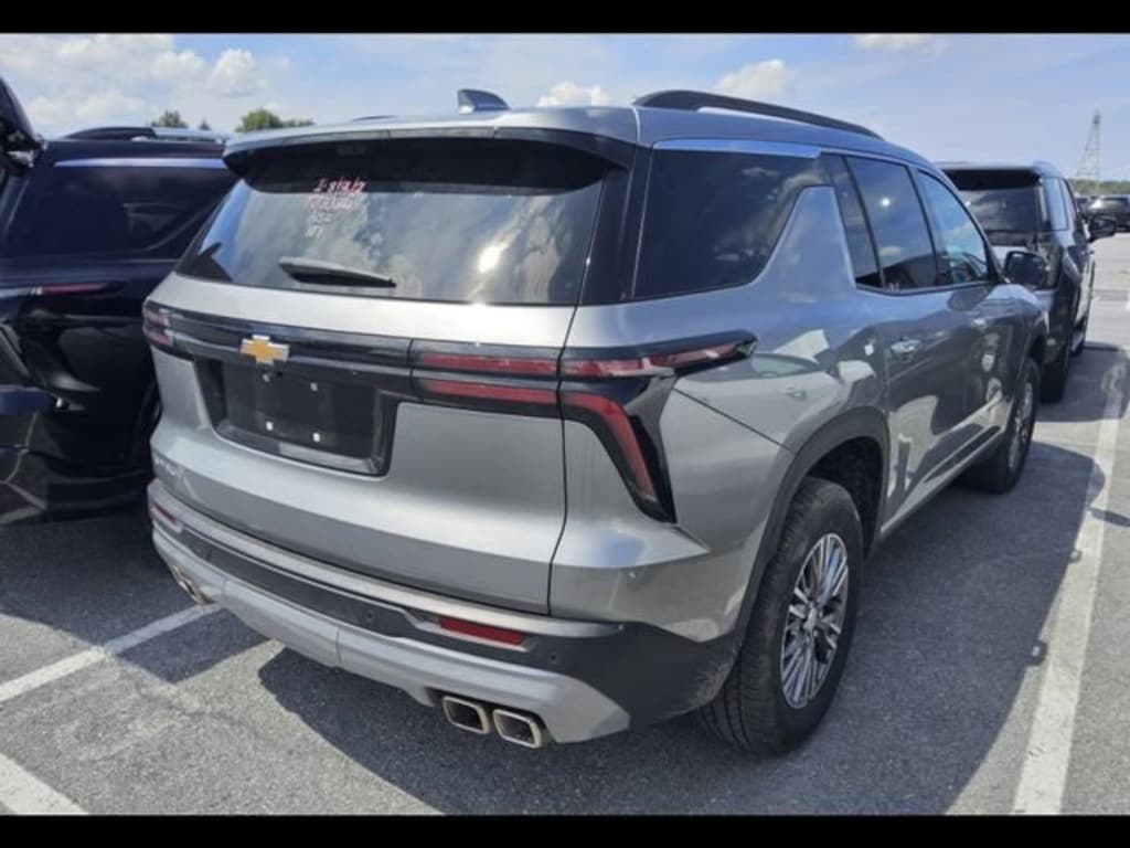 Used 2026 Chevrolet Traverse LT SUV