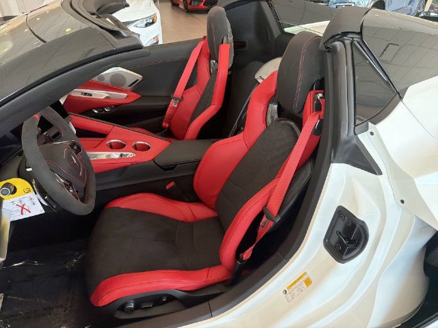 2027 Chevrolet Corvette 2LT - Photo 20