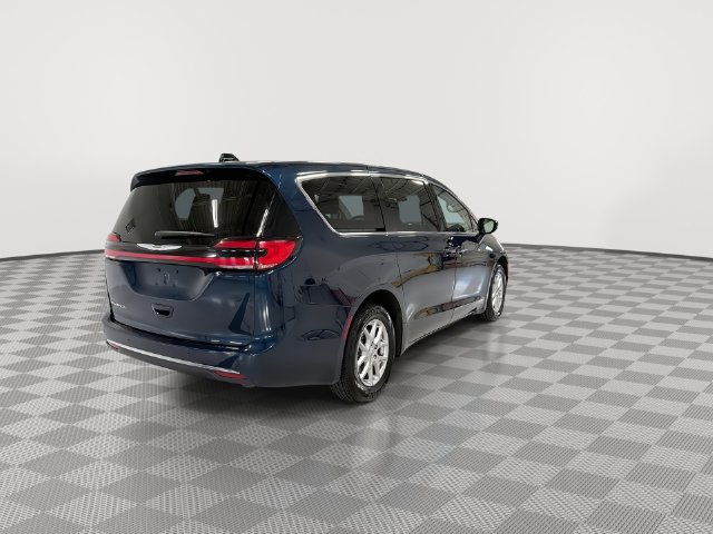2024 Chrysler Pacifica Touring L - Photo 9