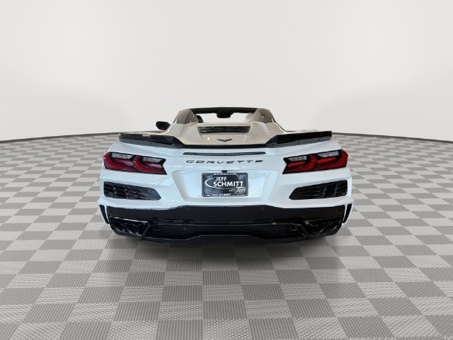 2027 Chevrolet Corvette 2LT - Photo 9