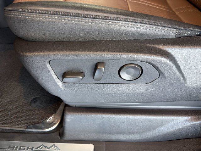 2026 Chevrolet Silverado 3500HD High Country - Photo 22