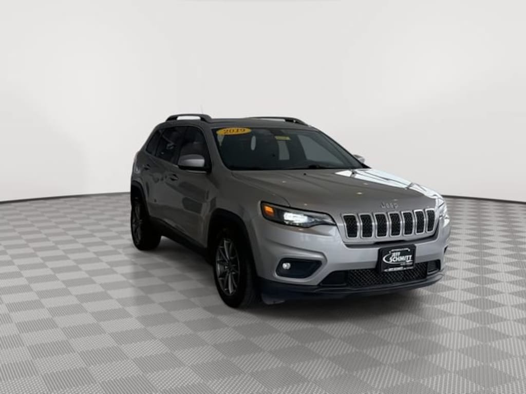 Used 2019 Jeep Cherokee Latitude Plus FWD SUV