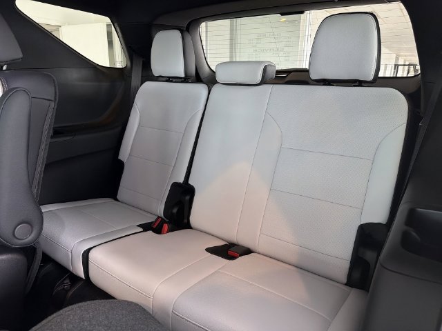 2026 Chevrolet Traverse High Country - Photo 16