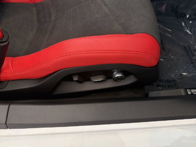 2027 Chevrolet Corvette 2LT - Photo 19